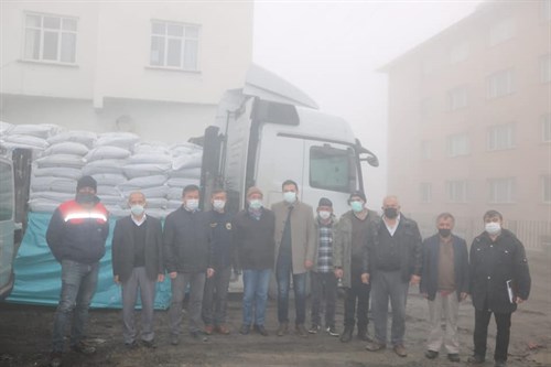 Akkuş Ziraat Odası Tarafından Çiftçilerimize Organik Gübre Dağıtımı Gerçekleştirildi